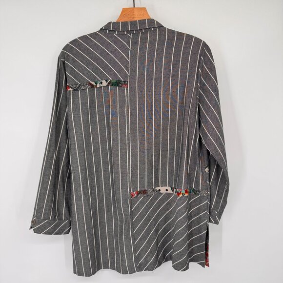 John Mark Gray  Floral Striped Button-Up Blouse tunic Pocket  size medium - Picture 10 of 16